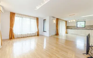 VILA SPATIOASA CU 6 CAMERE LA INCHIRIERE IN COMPLEX REZIDENTIAL - Poză 12