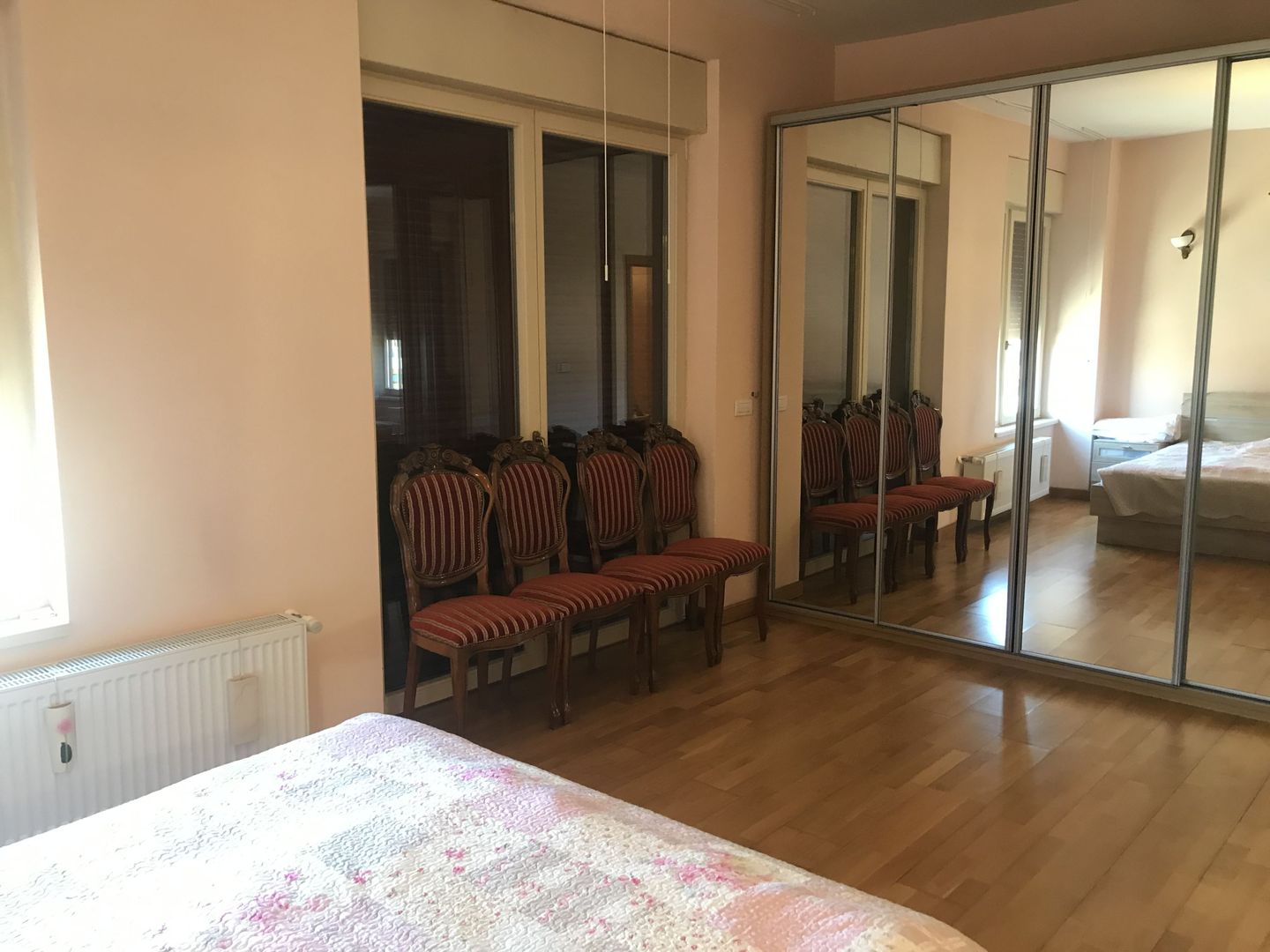 Apartament generos 3 camere - Poză 4