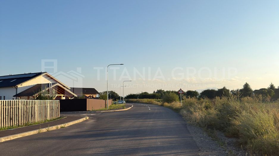 Teren intravilan cu PUZ aprobat, acces drum asfaltat - Str. Bârsei Stupini - Poză 8