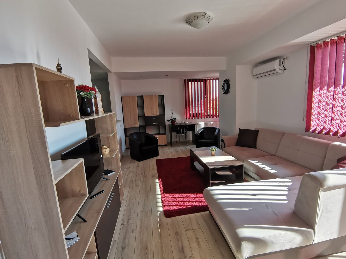 Prima inchiriere- apartament cu 3 camere in zona Prelungirea Ghencea - Poză 3