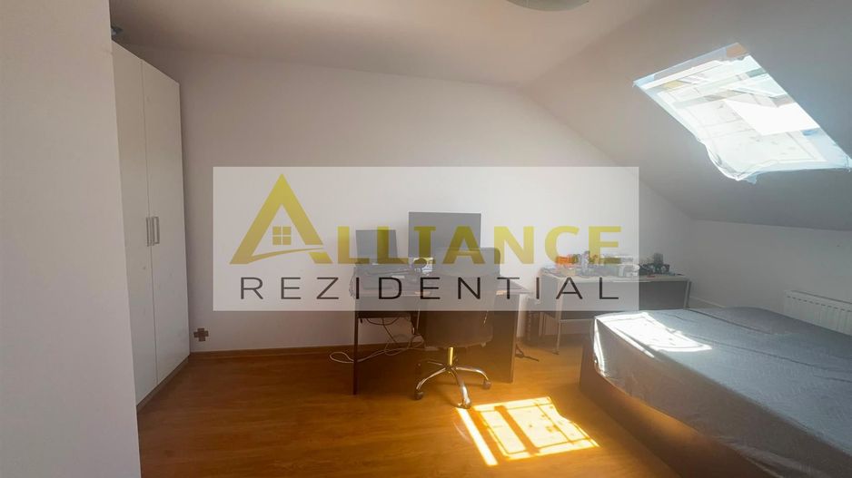 PIATA SUDULUI -APARTAMENT 3 CAMERE - Poză 2