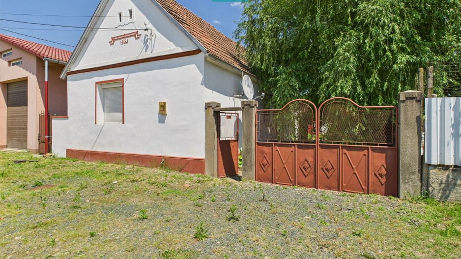 Casă de vacanță mobilată și utilată la Miniș - Poză 17