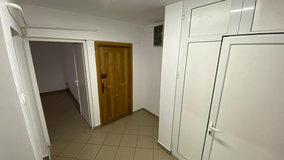 De vanzare/inchiriat spatiu comercial  Siderurgistilor 82.000 euro/2500 lei - Poză 5