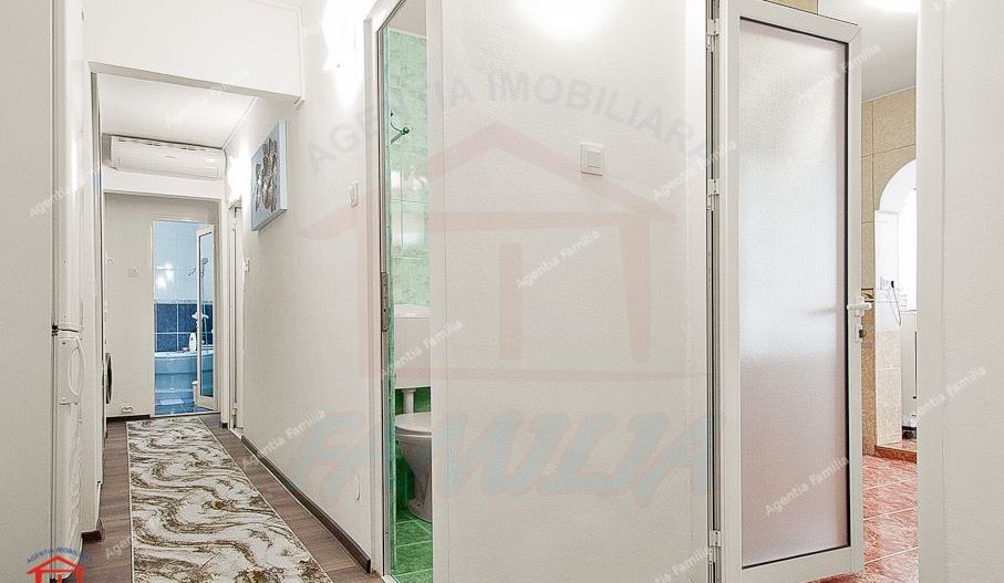 De închiriat apartament 3 camere, Micro 21 - Poză 11