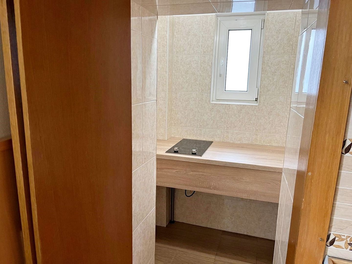 Zona Piața Unirii-Poarta Schei apartament spațios, mobilat complet - Poză 13