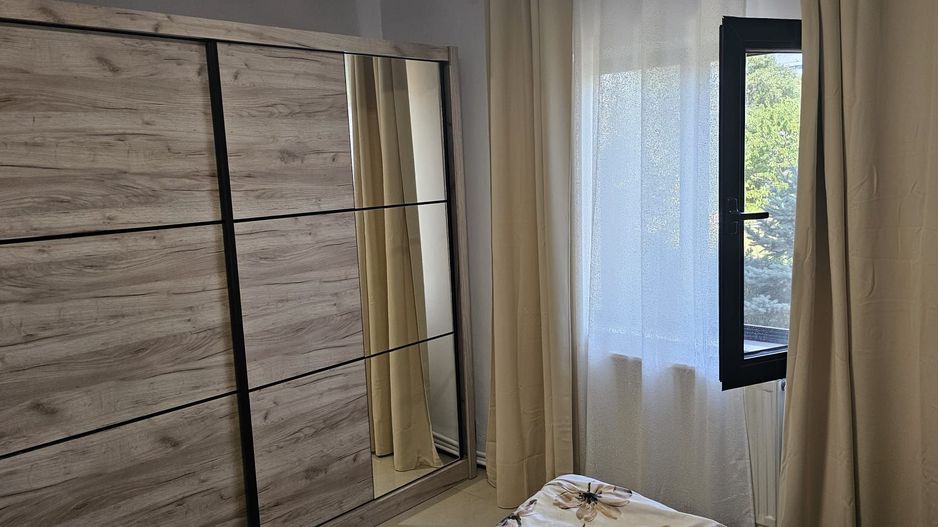 Apartament cu 3 camere, 102 mp, parter, mobilat  - zona Gara - Centru - Poză 4