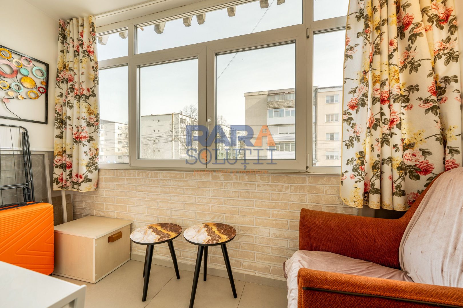 Apartament spațios cu 4 camere - renovat modern, mobilat și utilat - Poză 8