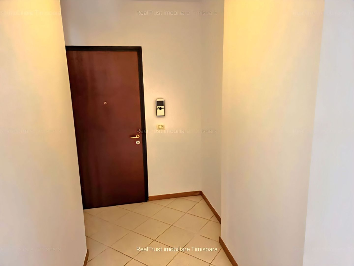 Ansamblul Rezidențial RING. Apartament spațios, zona Torontalului - Poză 2