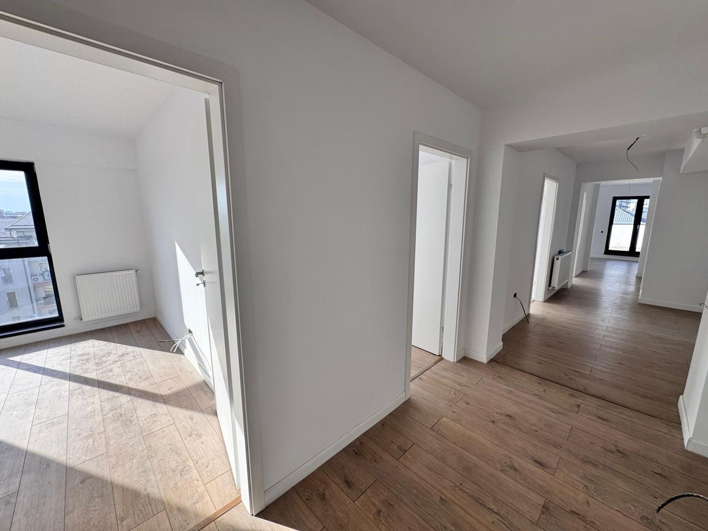 AP. 4 CAMERE - TERASA 32MP, PARCARE INCLUSA, BLOC NOU, COMISION 0% - Poză 2