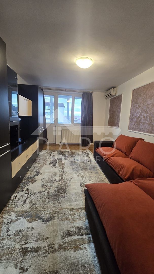 Închiriez apartament modern cu 3 camere, poziție centrala - Poză 1