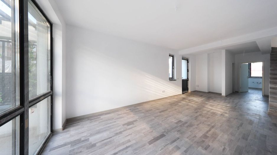 Casă Tip Duplex de Vânzare în Sânpetru | La Poalele Dealului Lempes - Poză 11