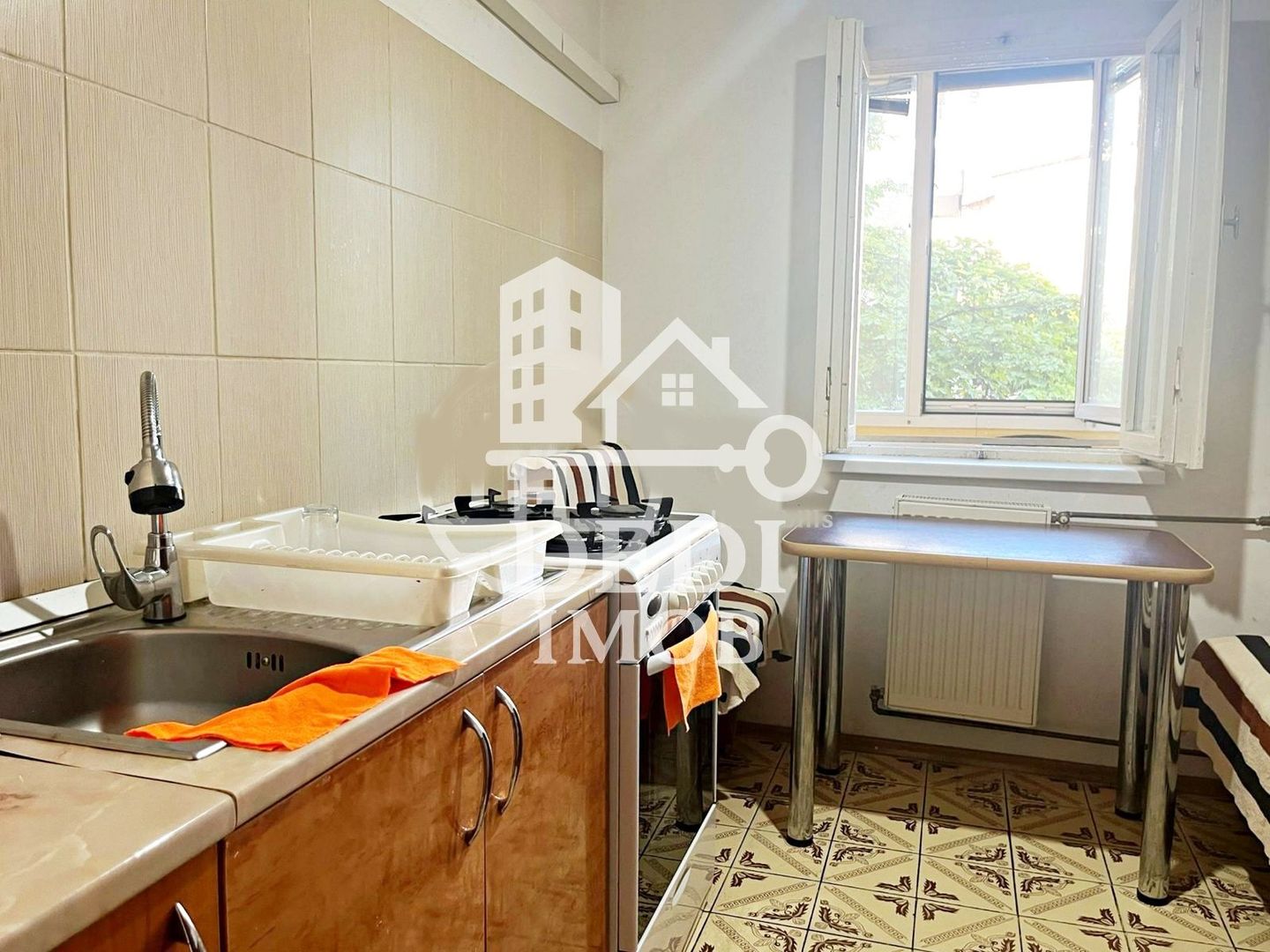 Apartament cu 3 camere de inchiriat Decebal, Oradea - Poză 9