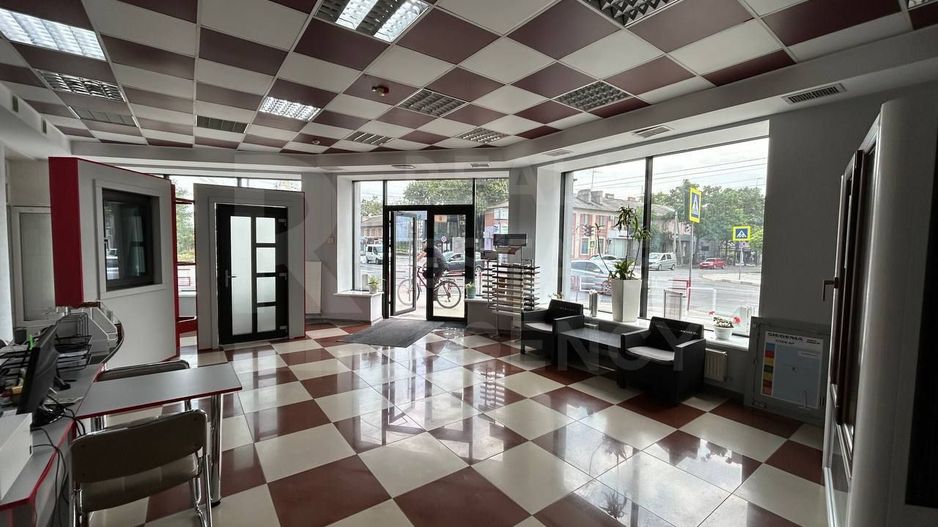 Vânzare, spațiu comercial, 370 mp, str. Mihai Viteazul, Bălți - Poză 8