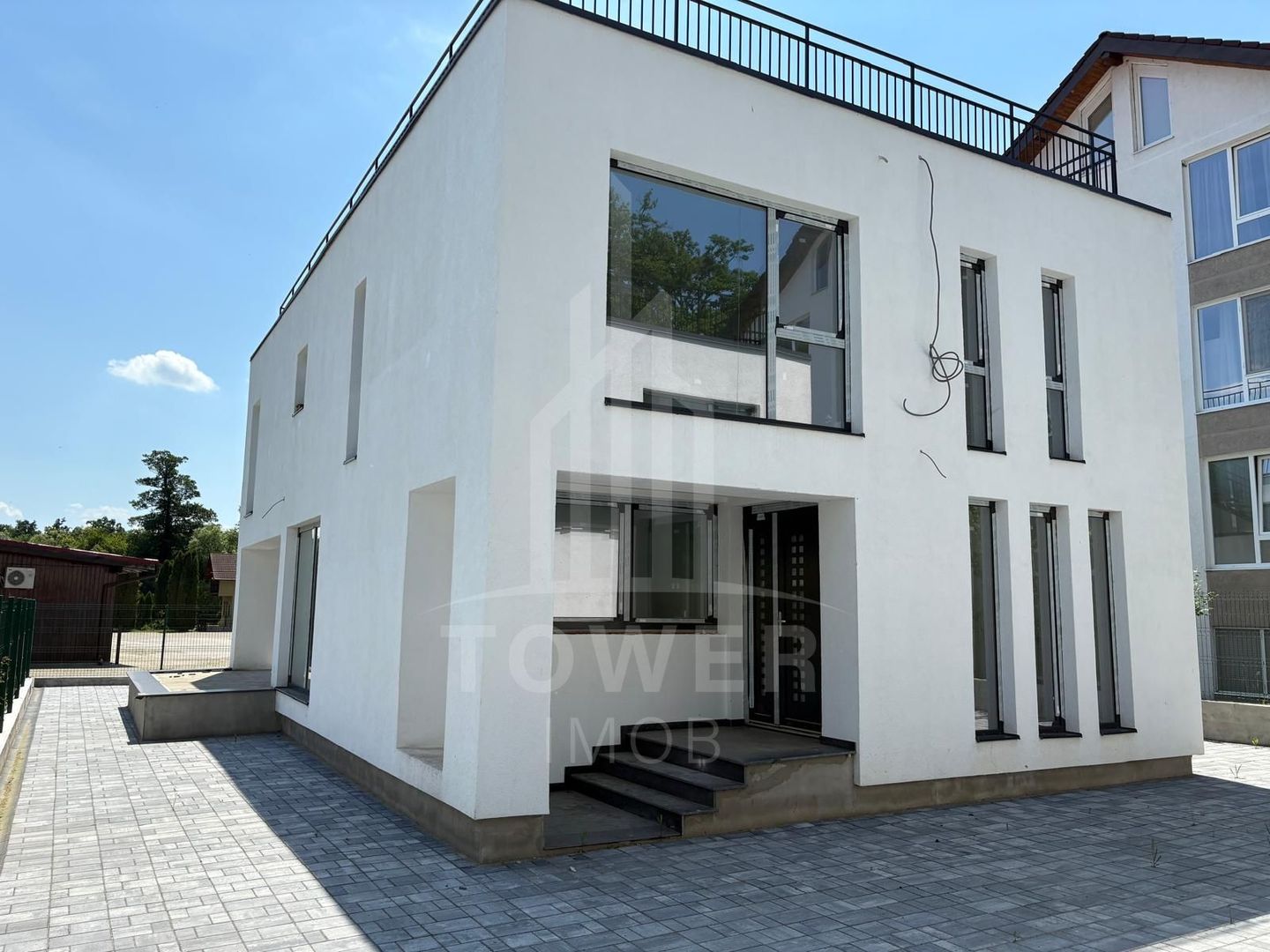 Casă in zona exclusivistă „Pădurea Dumbrava” - Poză 1