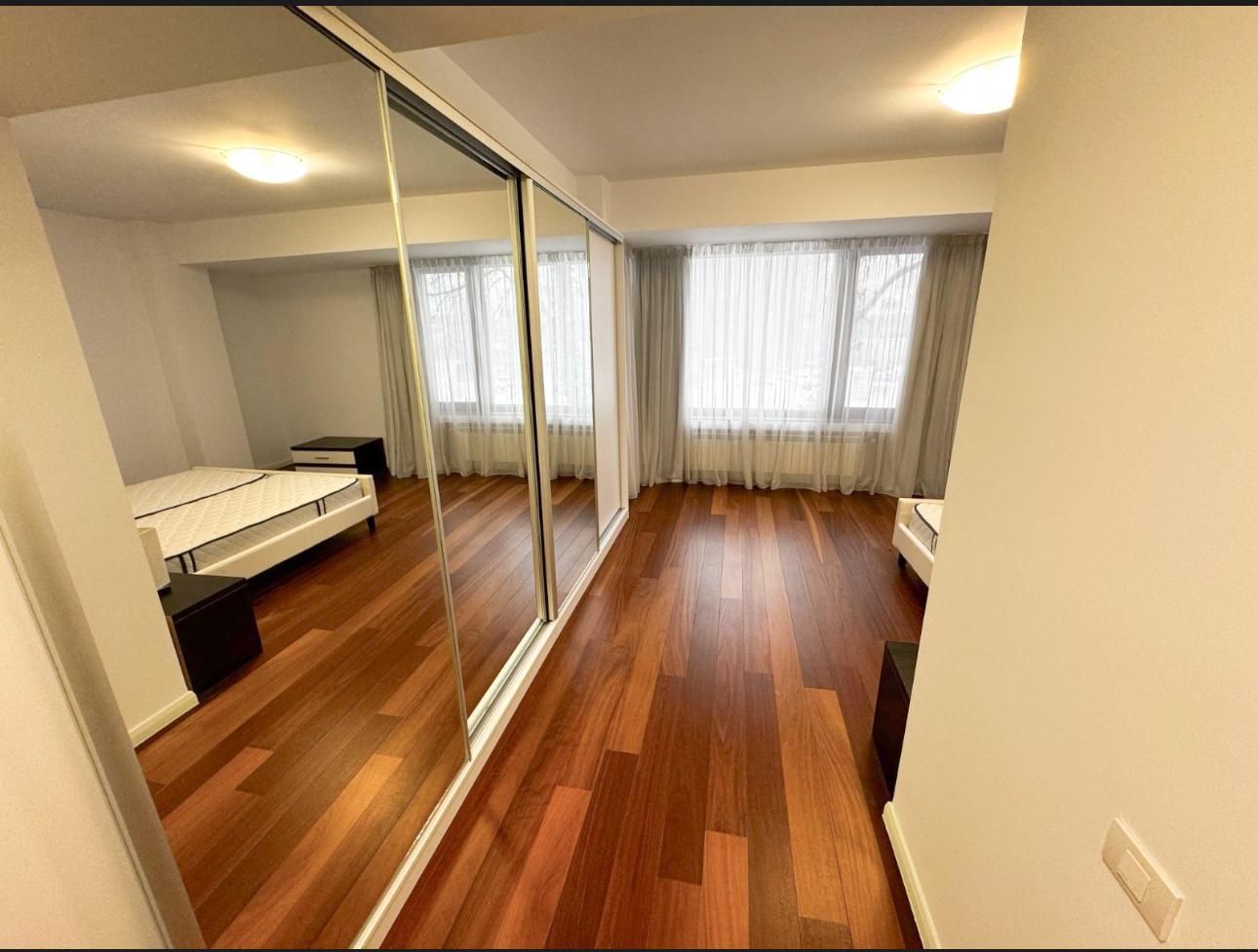 Eleganță Panoramică la Kiseleff – Apartament Luxos cu 3 Camere și Vederi Urbane - Poză 3