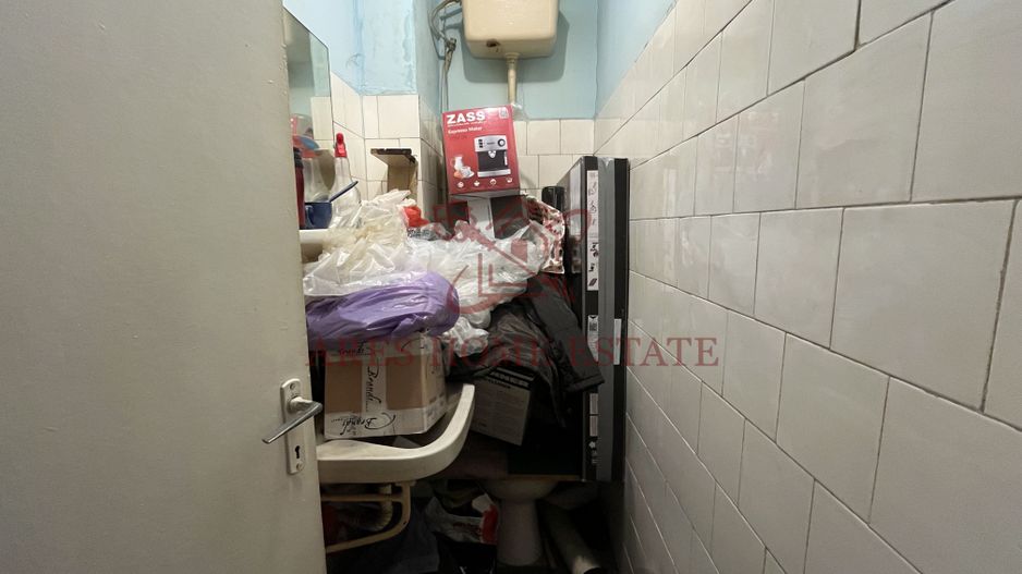 Etaj 1, 3 camere, spatios, 2 băi, centrală proprie – zonă excelentă - Poză 18