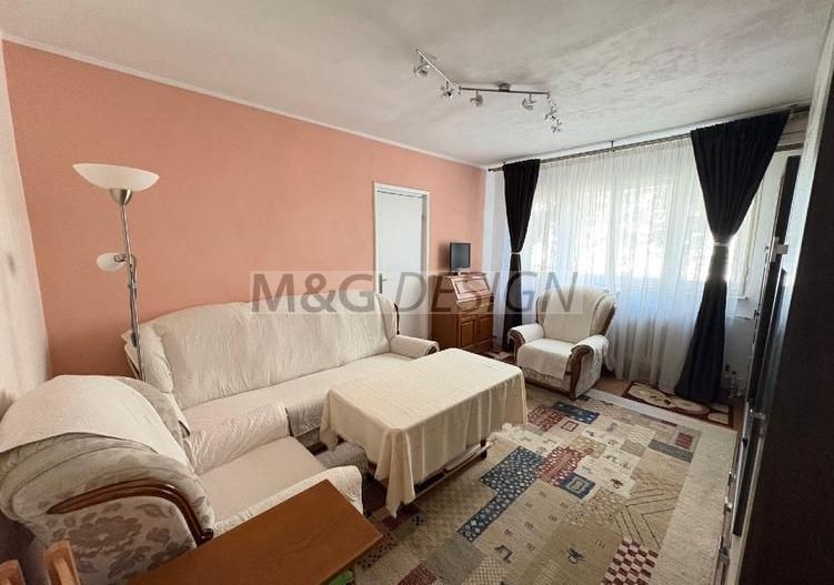 Apartament cu 3 camere zona Circumvalatiunii etaj 1 - Poză 2