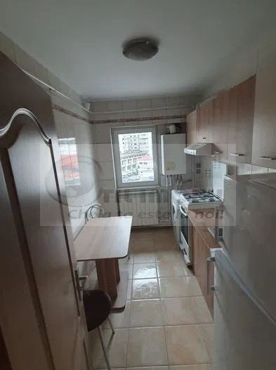 Apartament 2 camere Hala Centrala -399 euro - Poză 1
