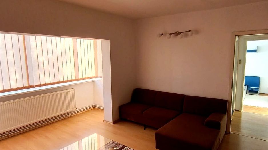 Apartament cu 2 camere, 55 mp, centrală proprie și aer condiționat - Poză 4