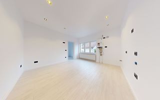 Apartament in vila zona centrala - Poză 4