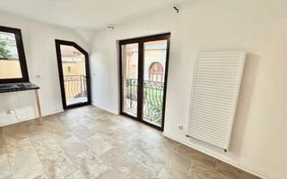 Apartament spațios cu 3 camere , - LA CURTE - 83 mp - Poză 4