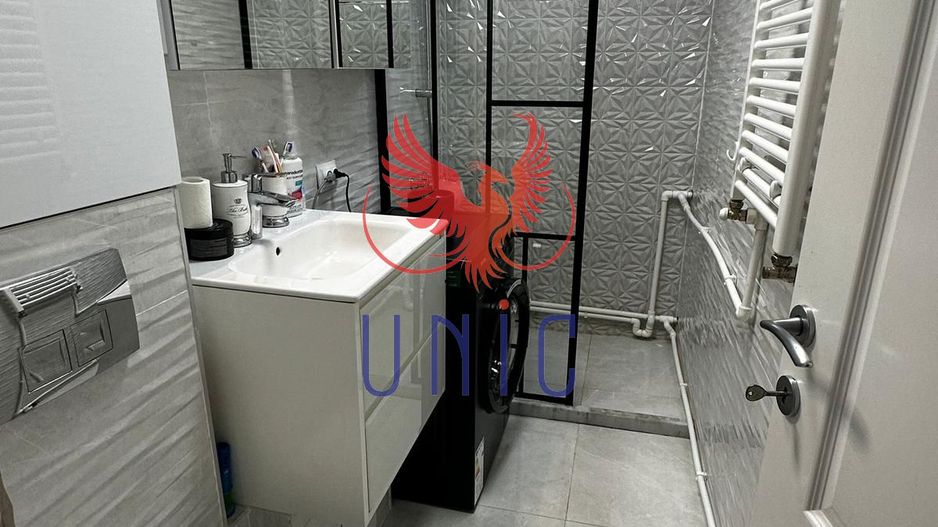 Apartament lux 3 camere Craiovita Noua - Poză 9