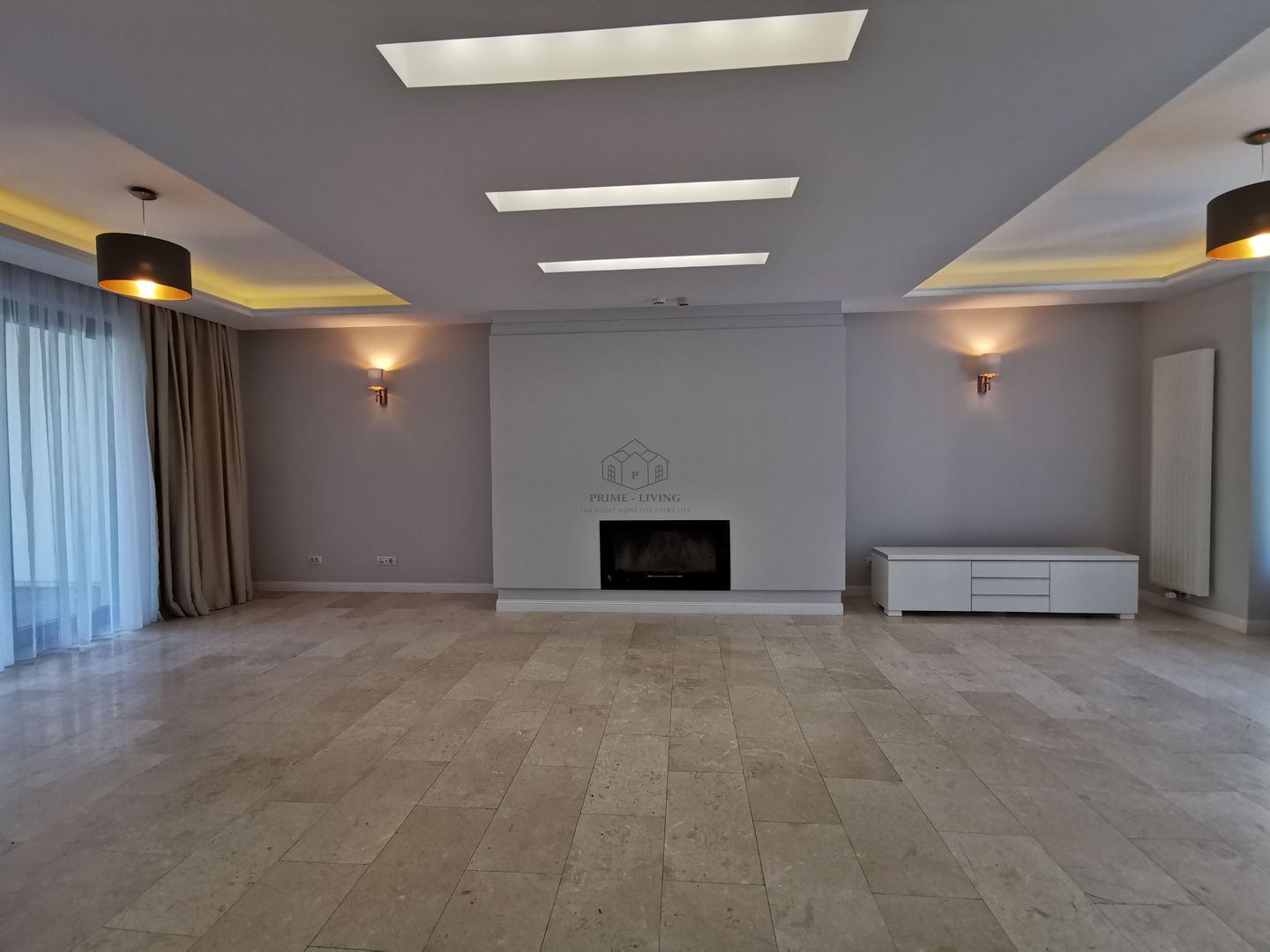 VILA SPATIOASA CU 4 CAMERE LA INCHIRIERE IN COMPLEX REZIDENTIAL OXFORD - Poză 1