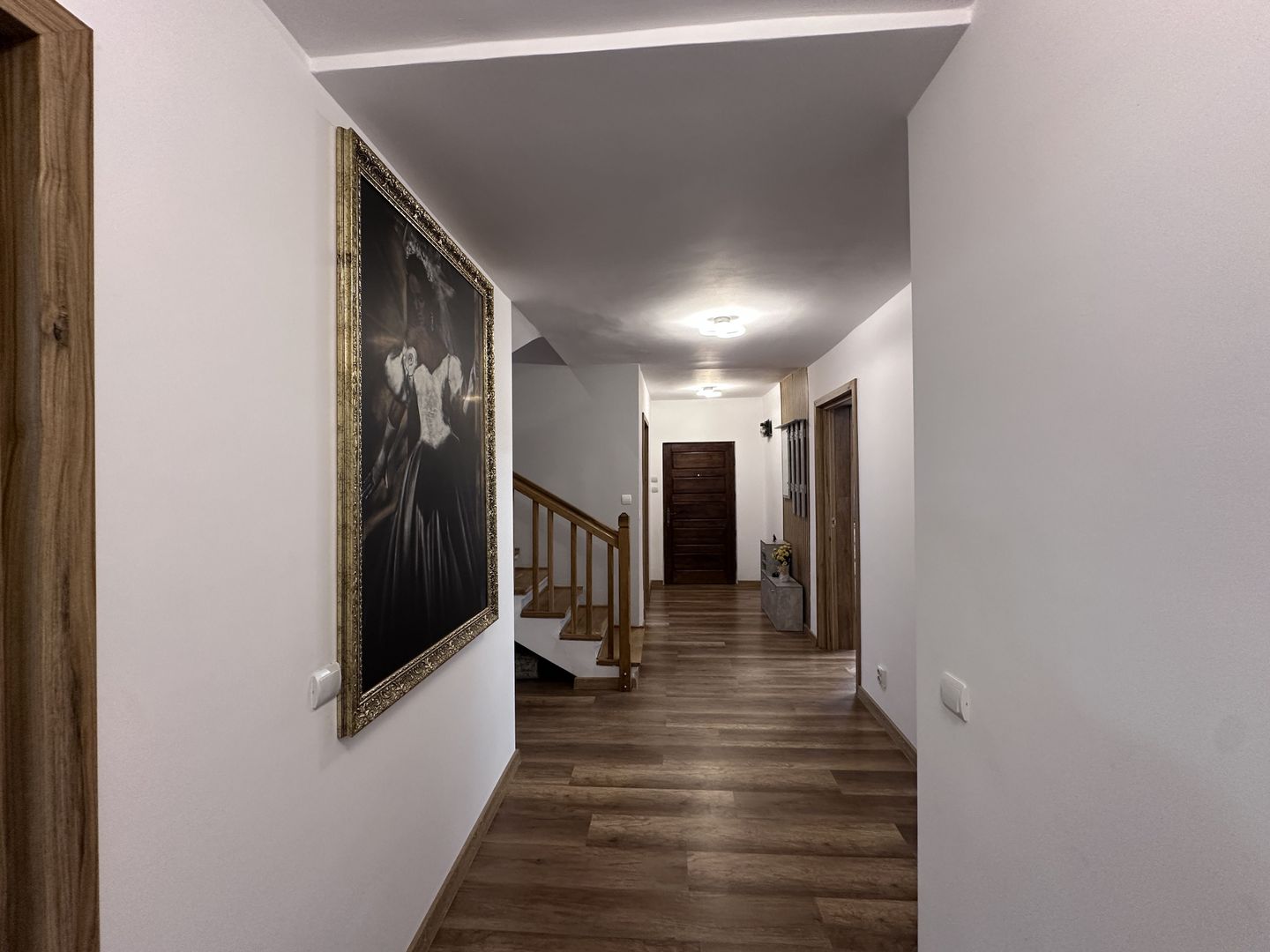 Gata de locuit! Vanzare casa cu 5 camere in Priboiu, com.Branesti - Poză 32