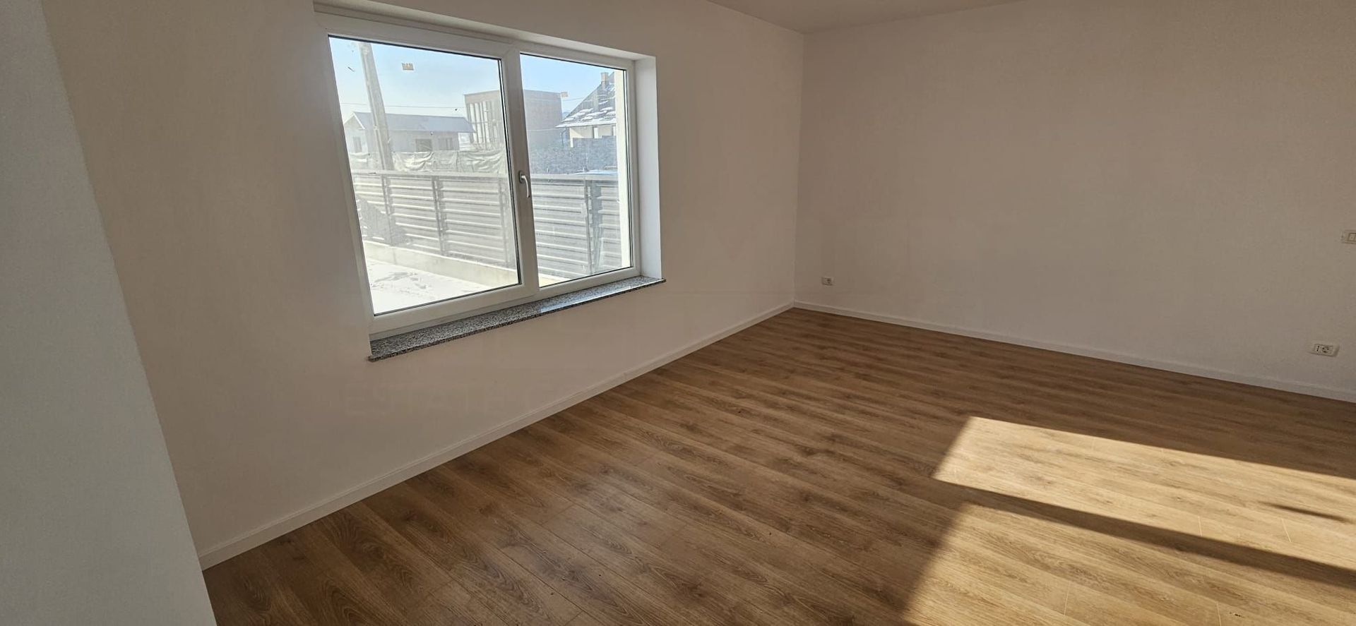 Duplex De Vanzare I Ipotesti, Suceava I Pret: 140.000 € - Poză 1