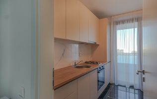 Apartament 1 camera, 40 mp, parcare, 150 m de Iulius Mall