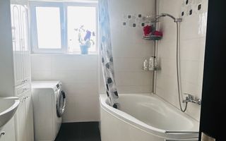 Apartament 2 camere, mutare imediata, mobilat si utilat, loc de parcare inclus! - Poză 1