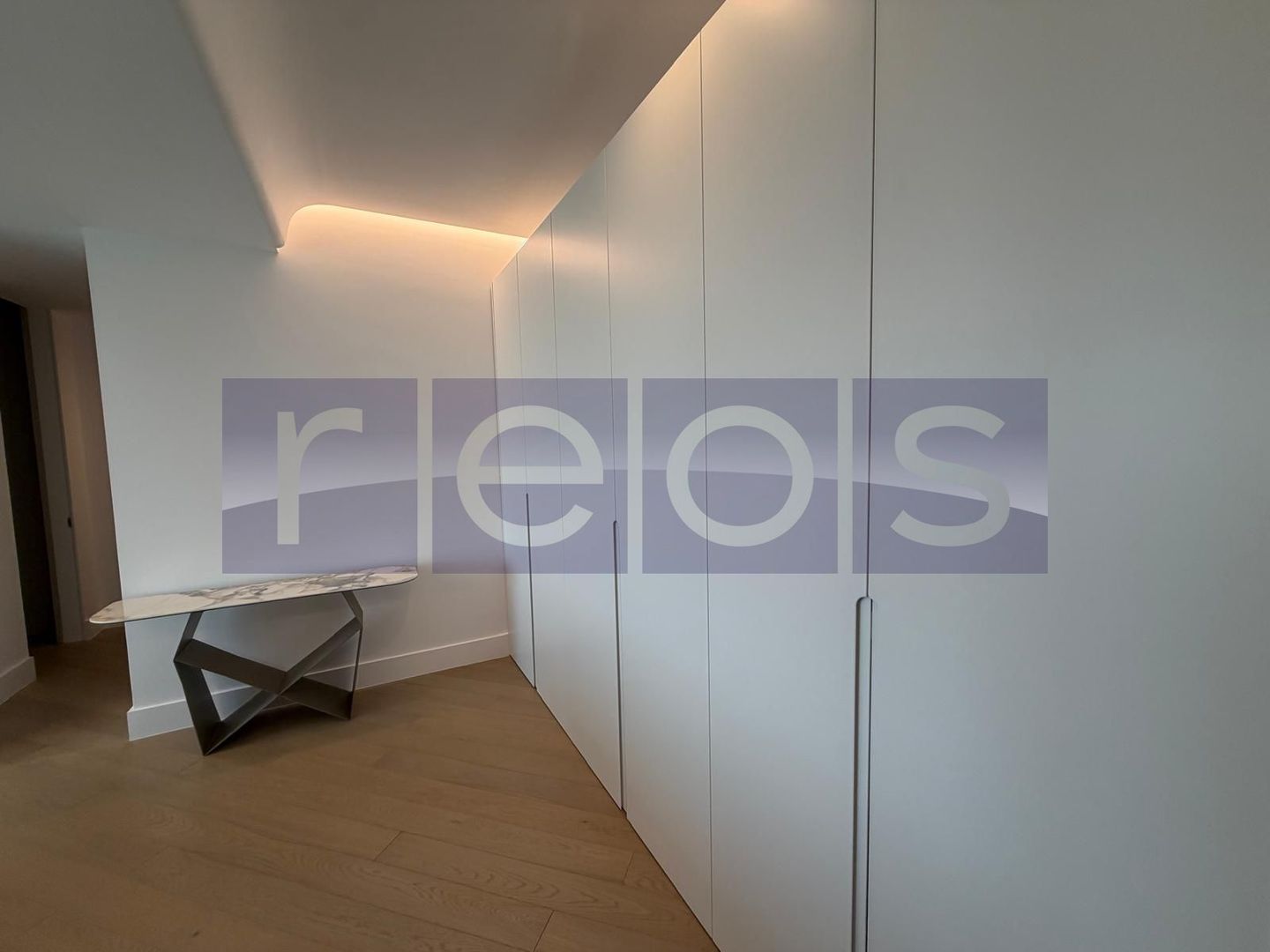 VANZARE APARTAMENT 101MP | 3 CAMERE | MOBILAT-UTILAT LUX | TERASA 26MP - Poză 15