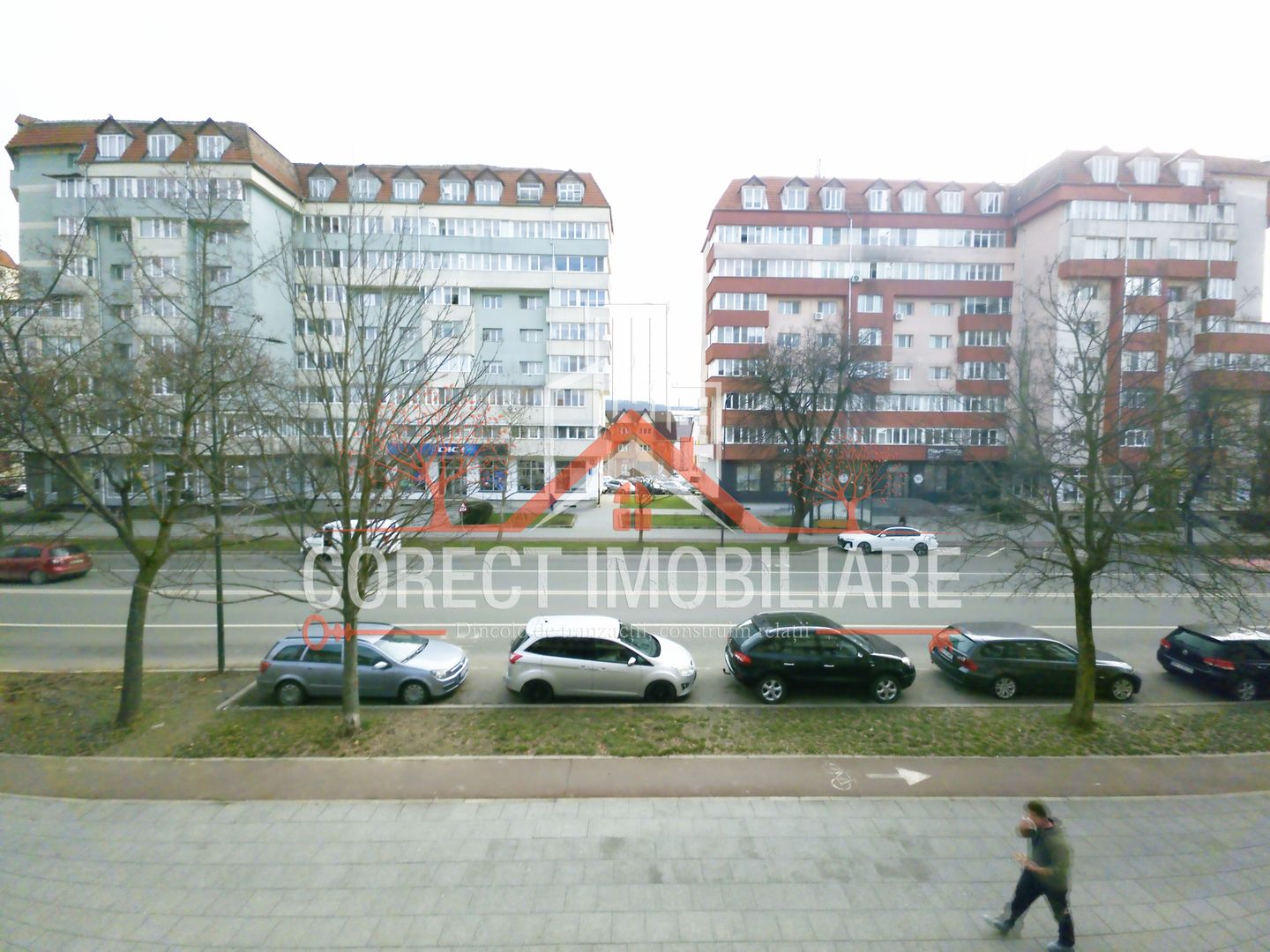 APARTAMENT 2 CAMERE etaj 1 Central - Poză 1