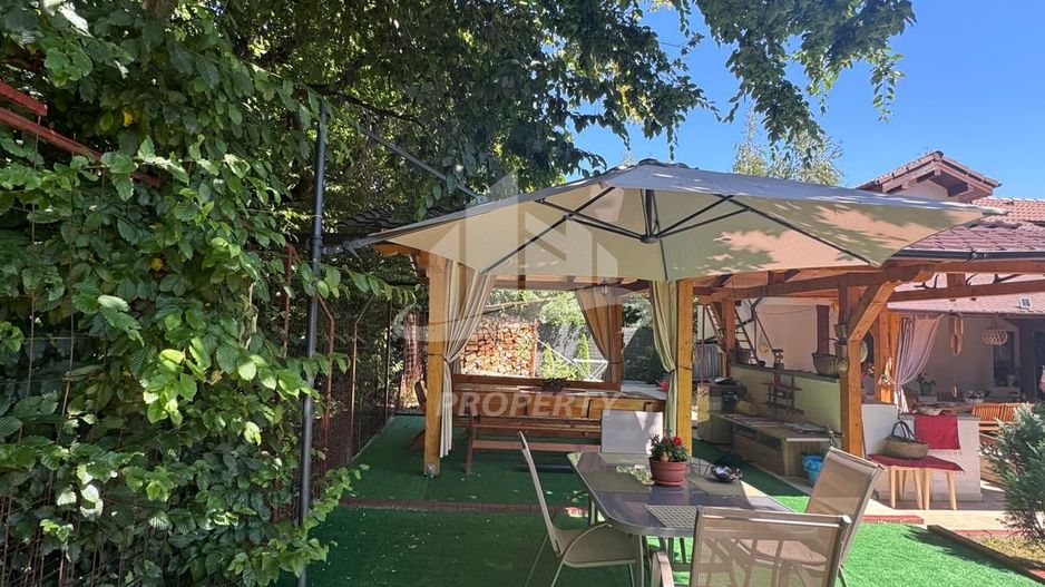 Vila  Frumoasa , Sibiu ,6 camere , 5 Bai , mobilata ,utilata - Poză 66