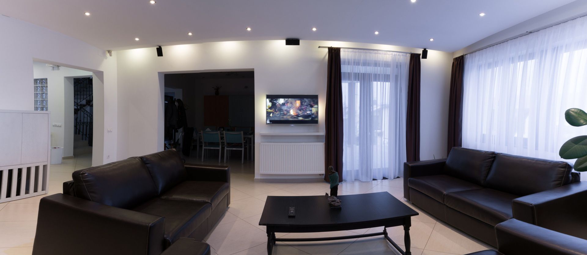 CASA DE LUX ÎN ZONA LIVEZENI - Poză 10