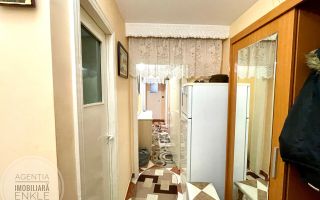 De vânzare apartament cu 3 camere decomandat, zona Piața Mare - Poză 4