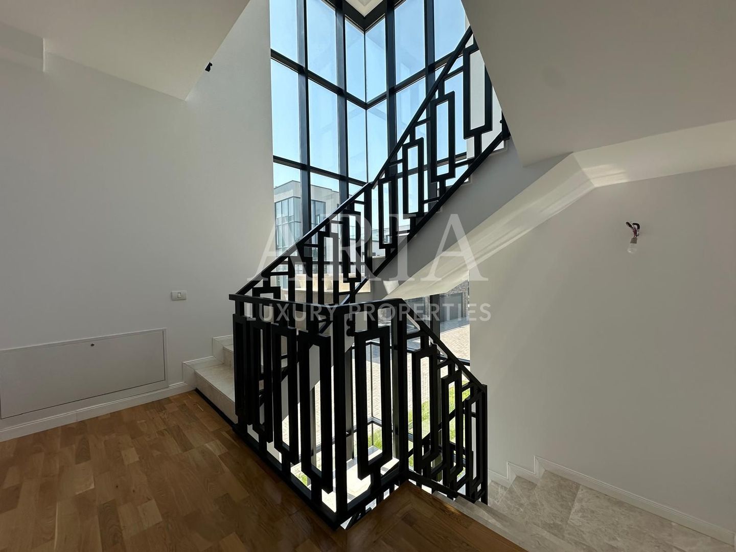 VILLA FIRST RENT – GARAJ - GATED COMPLEX - Poză 12