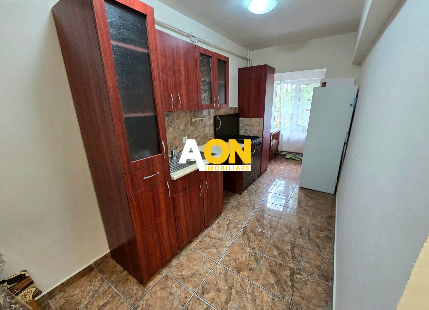 Garsonieră de închiriat, Etaj 1, Zona Spitalului Județean - Cetate - Poză 3