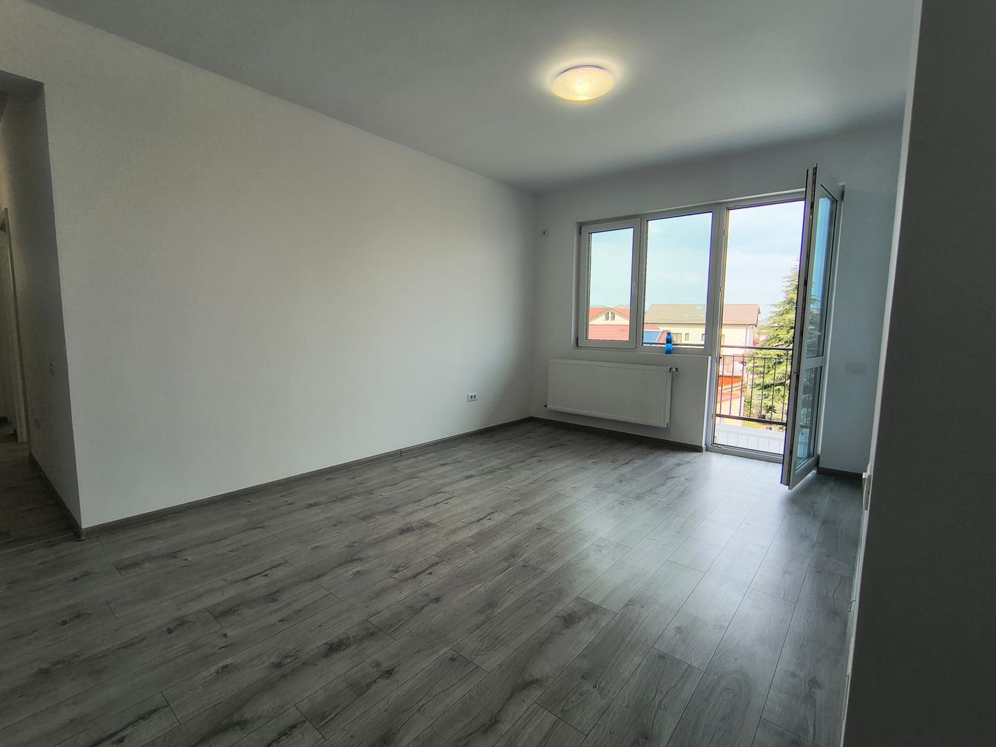 DOBROESTI - Fundeni | Chirie 3 Camere + Parcare - Poză 1