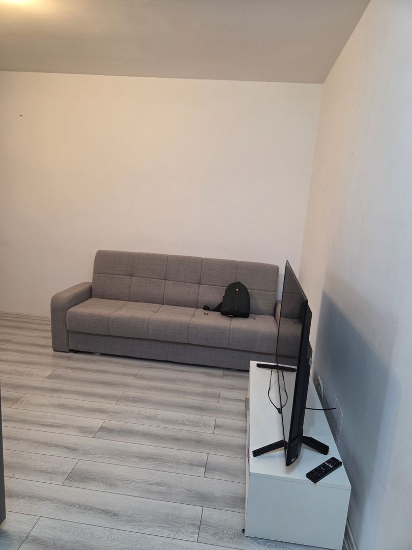 Apartament 2 camere de închiriat- Aparatorii Patriei-Centrala proprie - Poză 3