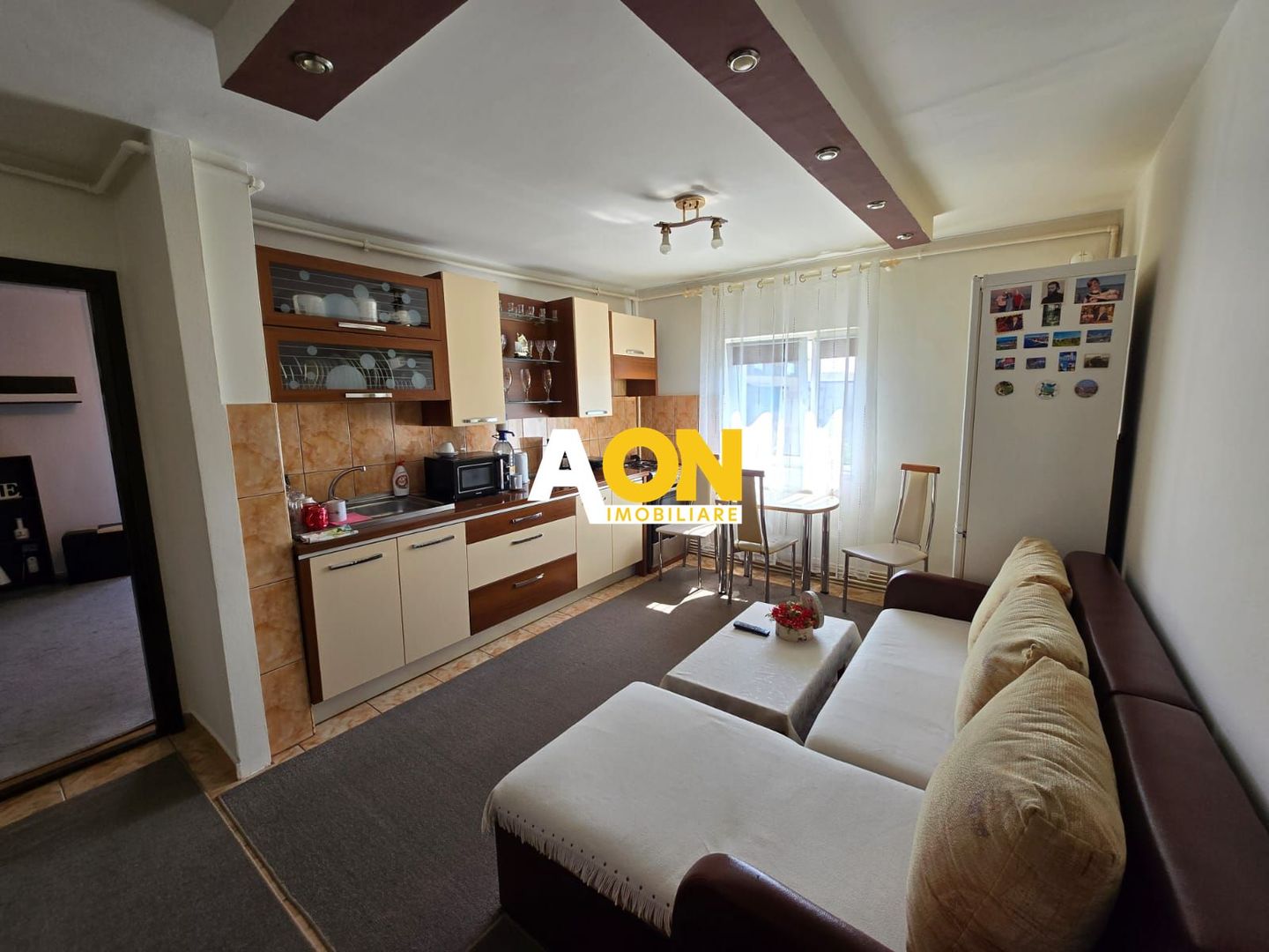 Apartament 2 camere, decomandat, mobilat utilat, zona Mercur - Poză 1