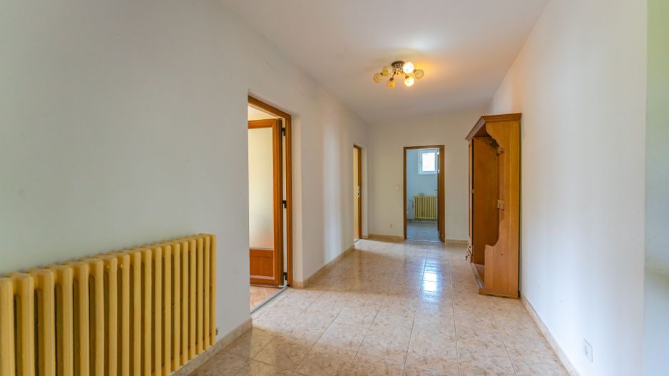 Casa individuala cu 9 camere in Brasovul Vechi. - Poză 5