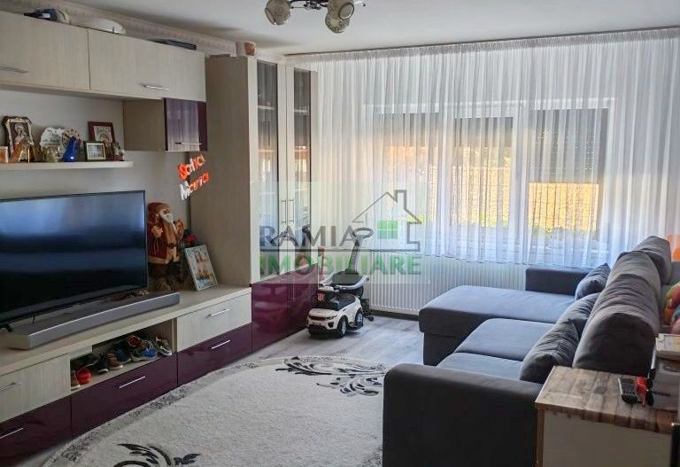Apartament 3 camere decomandat, 67 mp, 2 locuri de parcare, Boxă - Poză 2
