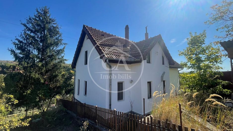 Casa de vanzare cu 3 camere in Potgoria, Oradea. - Poză 1