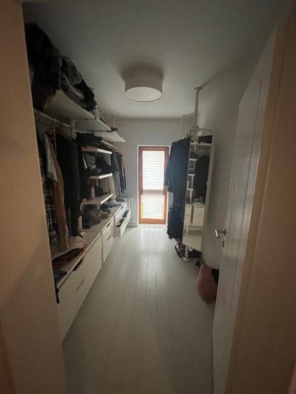 Locuinta spatioasa in triplex - Poză 19