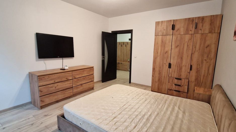 Apartament 1 camera Dec 42 mp. + curte Bucium Family Market 320 euro - Poză 2