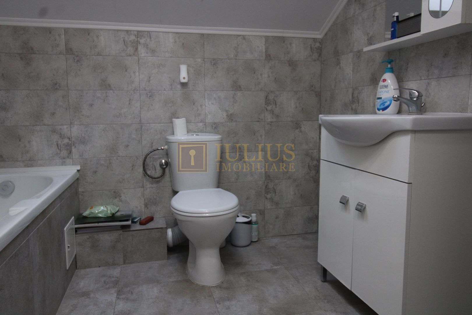 3 camere,  Giroc, la 10 min de Spitalul Judetean, loc parcare inclus - Poză 6