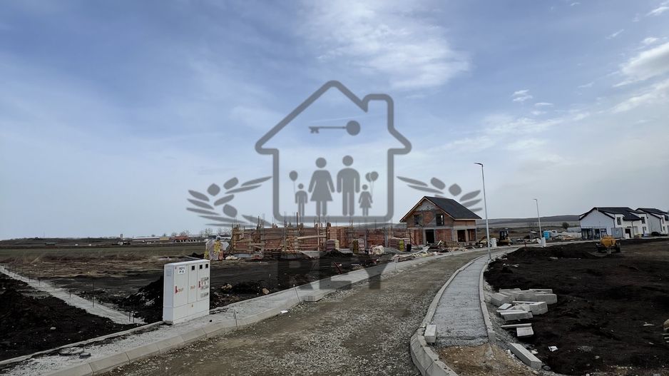 Teren cu PUZ, utilități și autorizație de construire/casă unifamilială - Poză 7