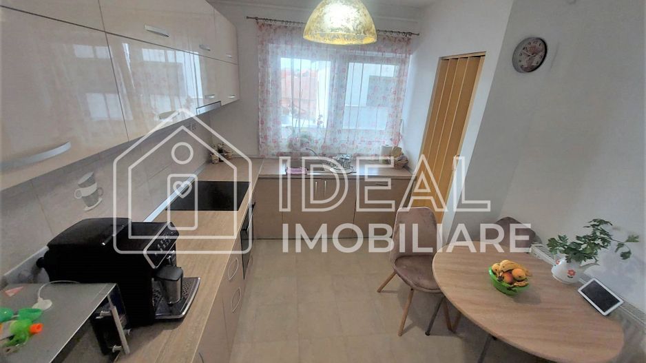 Apartament cu 4 camere in Selimbar, zona Pictor Brana - Poză 2