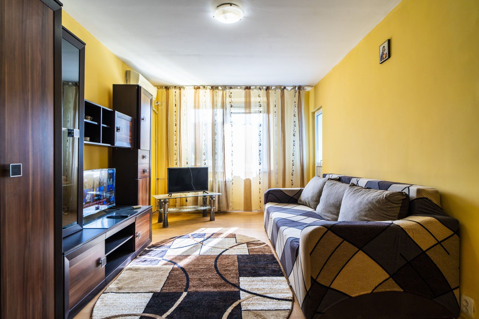 Apartament 2 camere, mutare imediata, zona Ghencea, capatul tramvaiului 41! - Poză 3